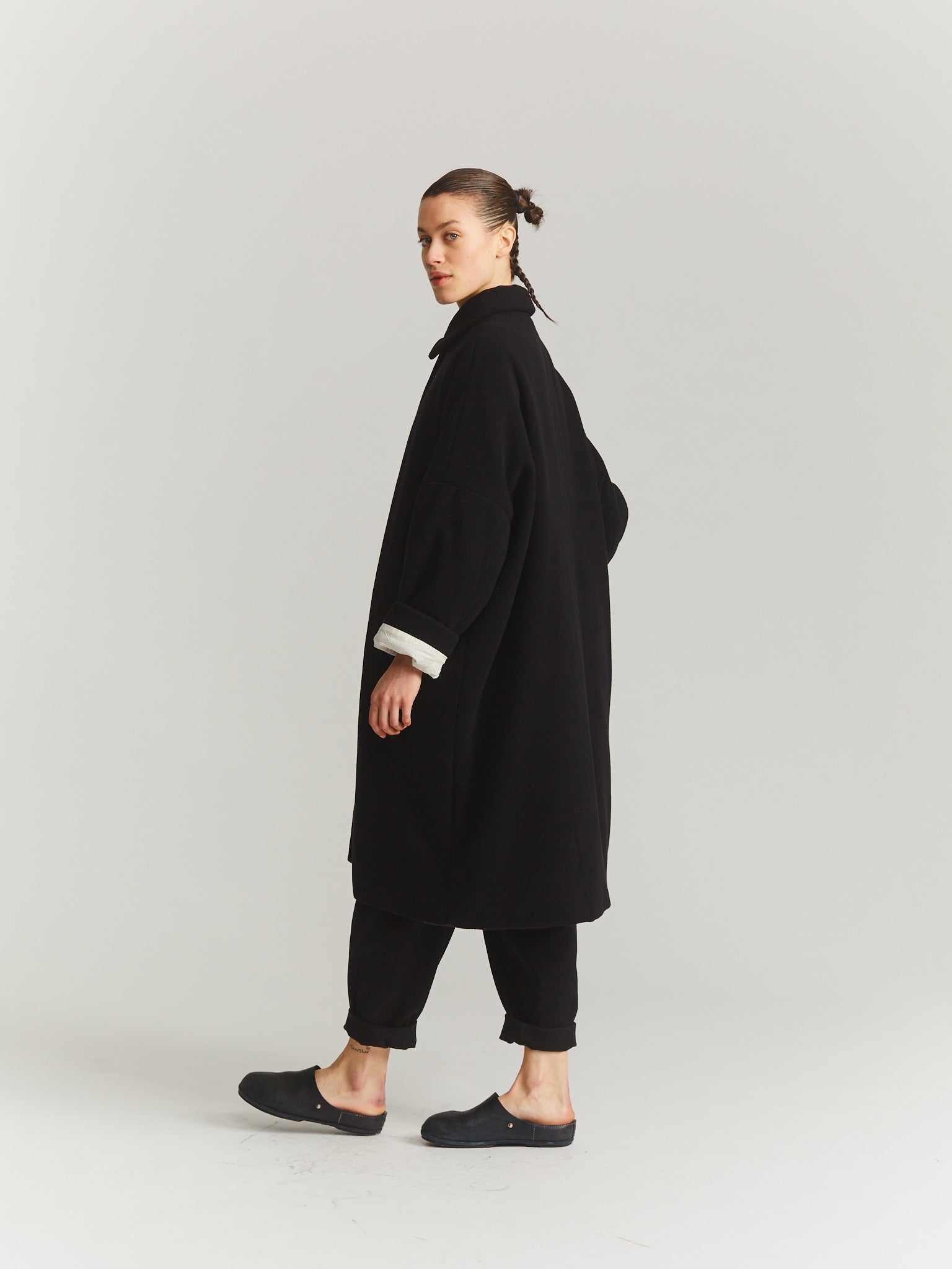 BIG BLOBBY COAT - KASPER - BLACK