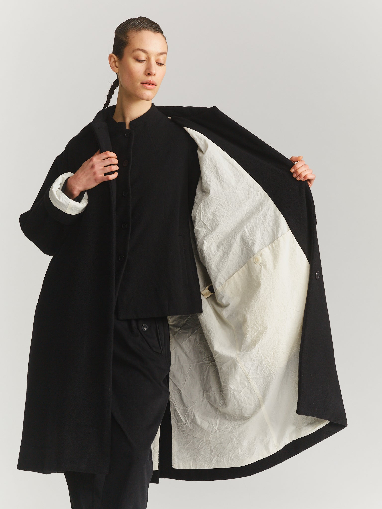 BIG BLOBBY COAT - KASPER - BLACK