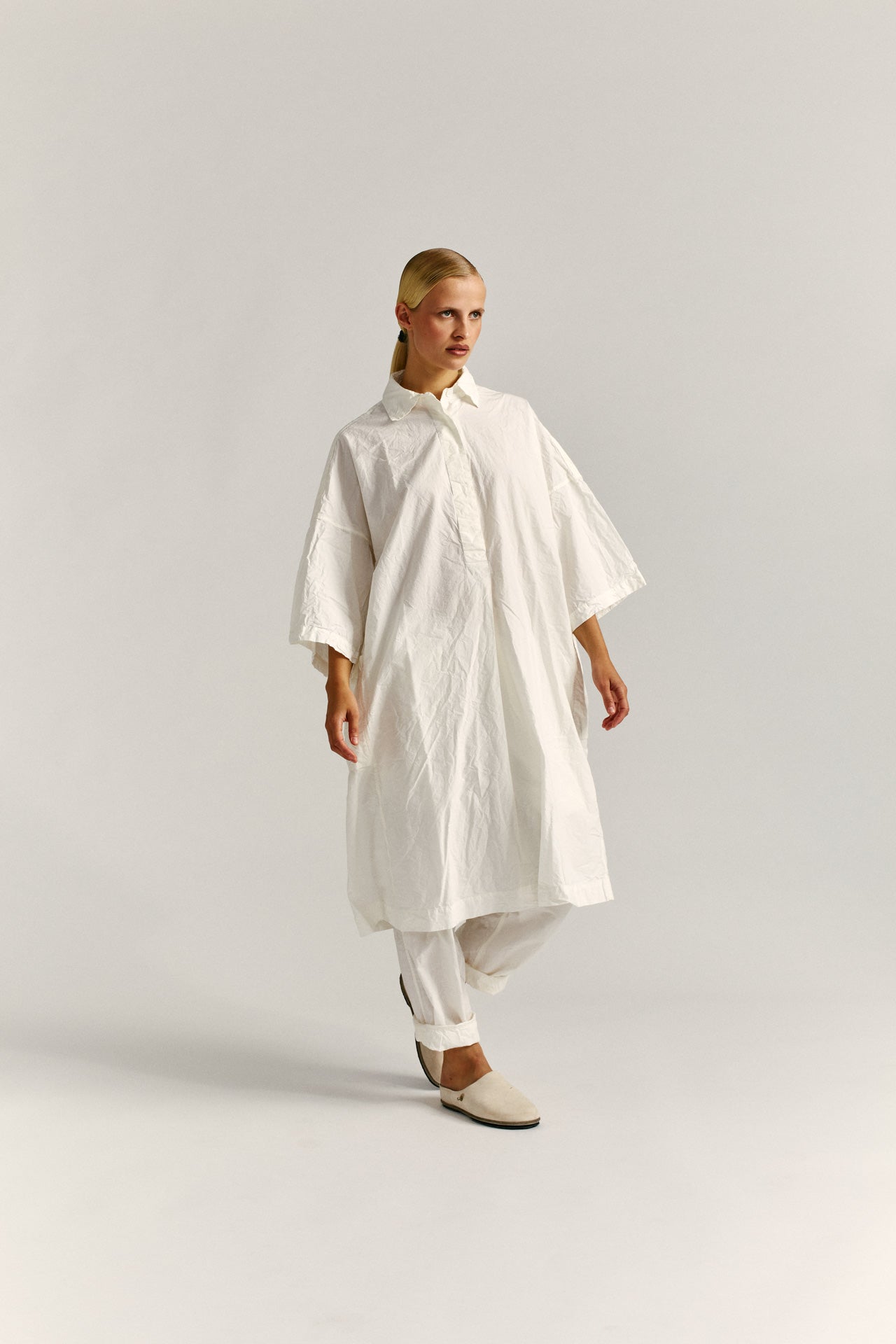 BIG T DRESS - PAPER - WHITE