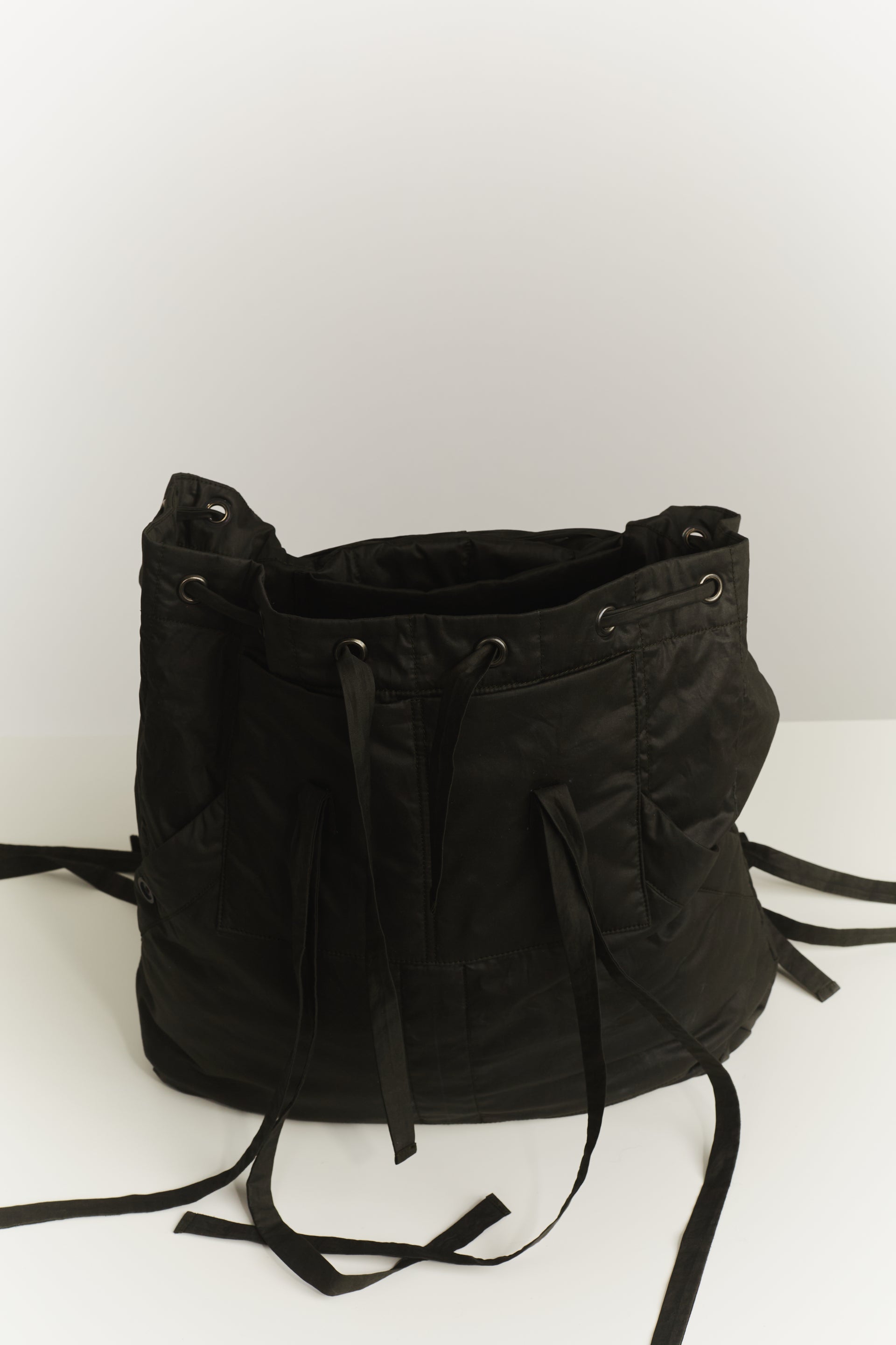 MILI BACKPACK - LACQED - BLACK