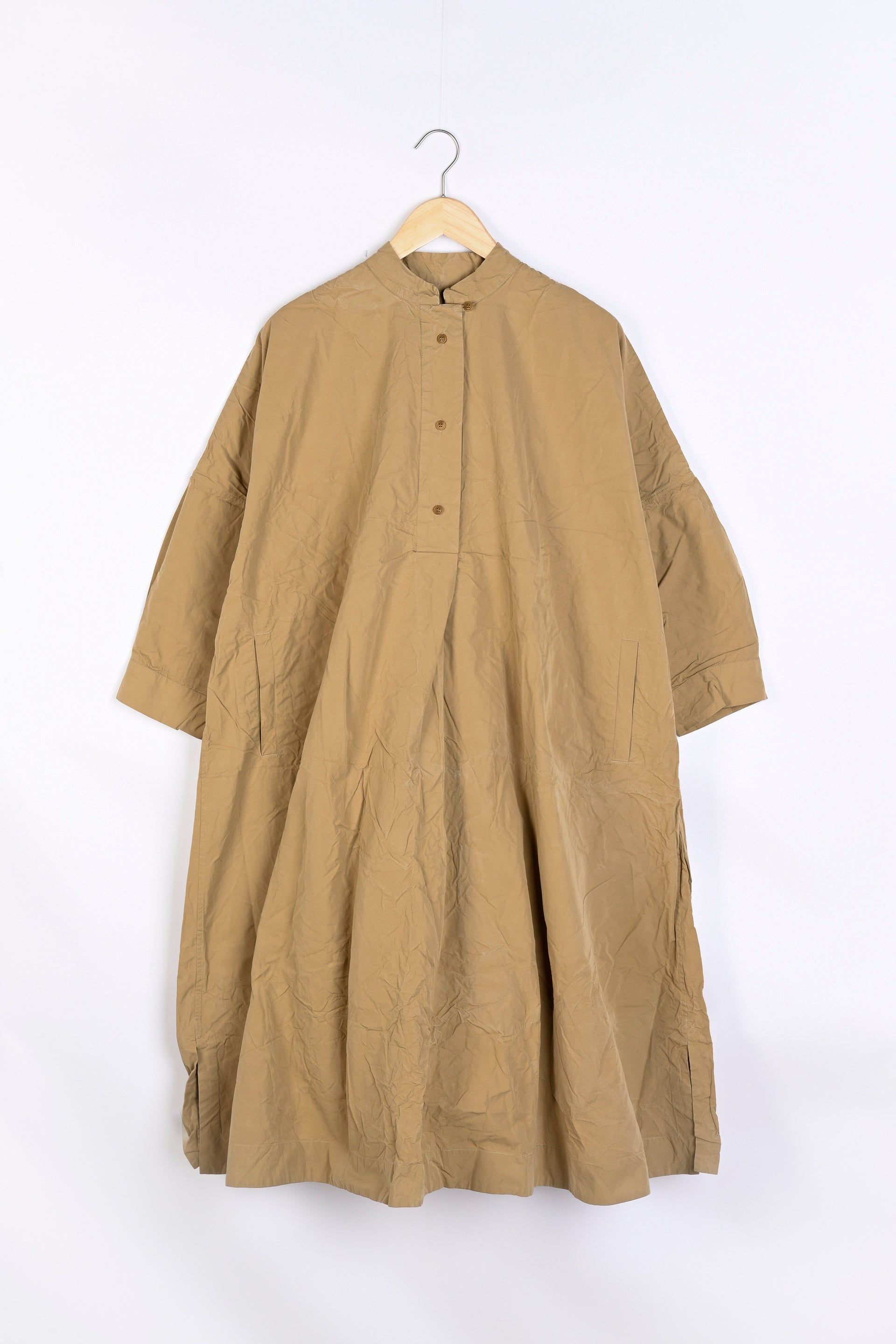 SURF DRESS - CARD - CAMEL