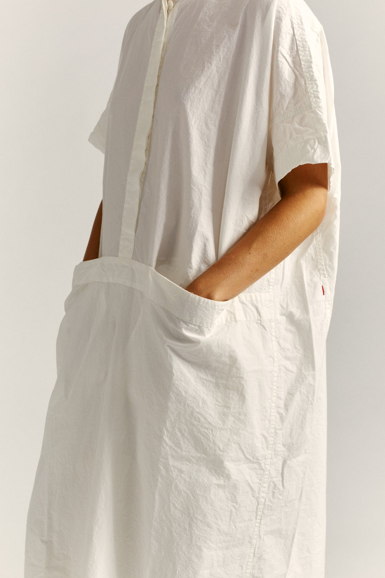 TEED DRESS - PAPER - WHITE