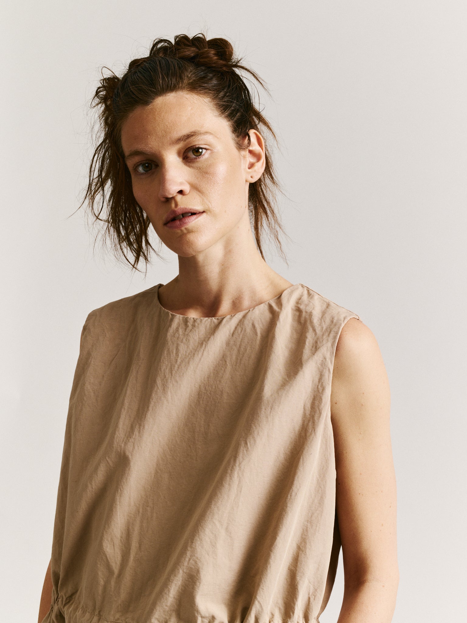 BB DRESS - LIN COT - SAND