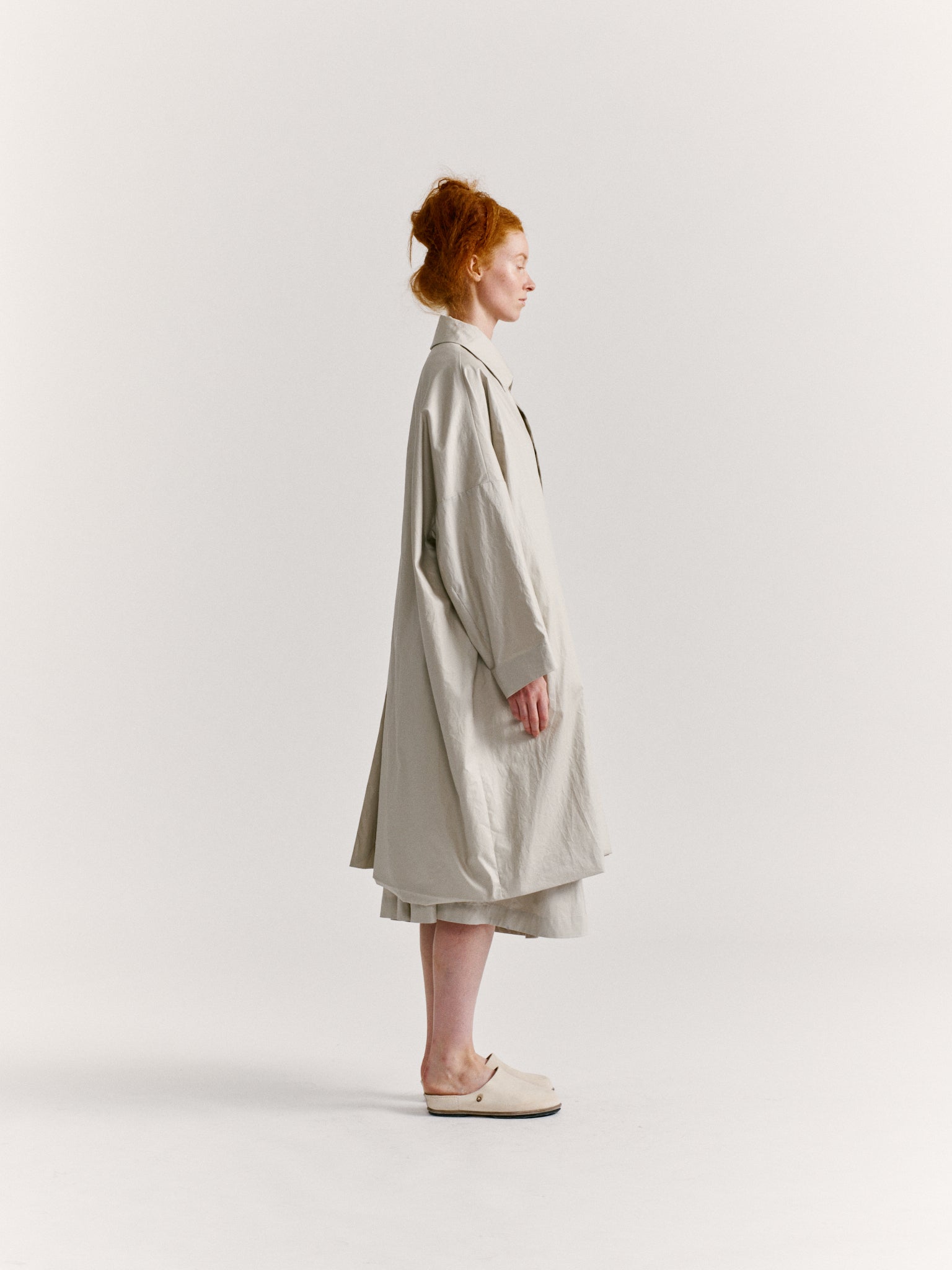 BIG BLOBBY COAT - LACQED - CONCRETE