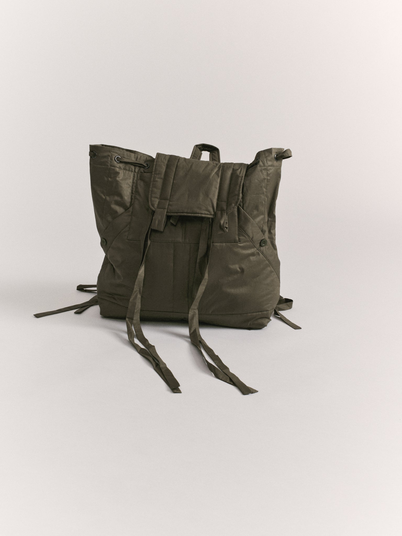 SAC À DOS MILI - LACQUED - OLIVE