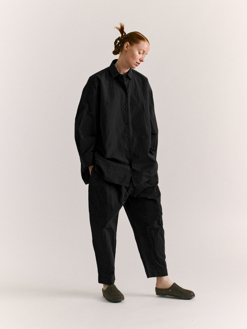 HAMNET SHIRT - PAPER COT - PITCH BLACK