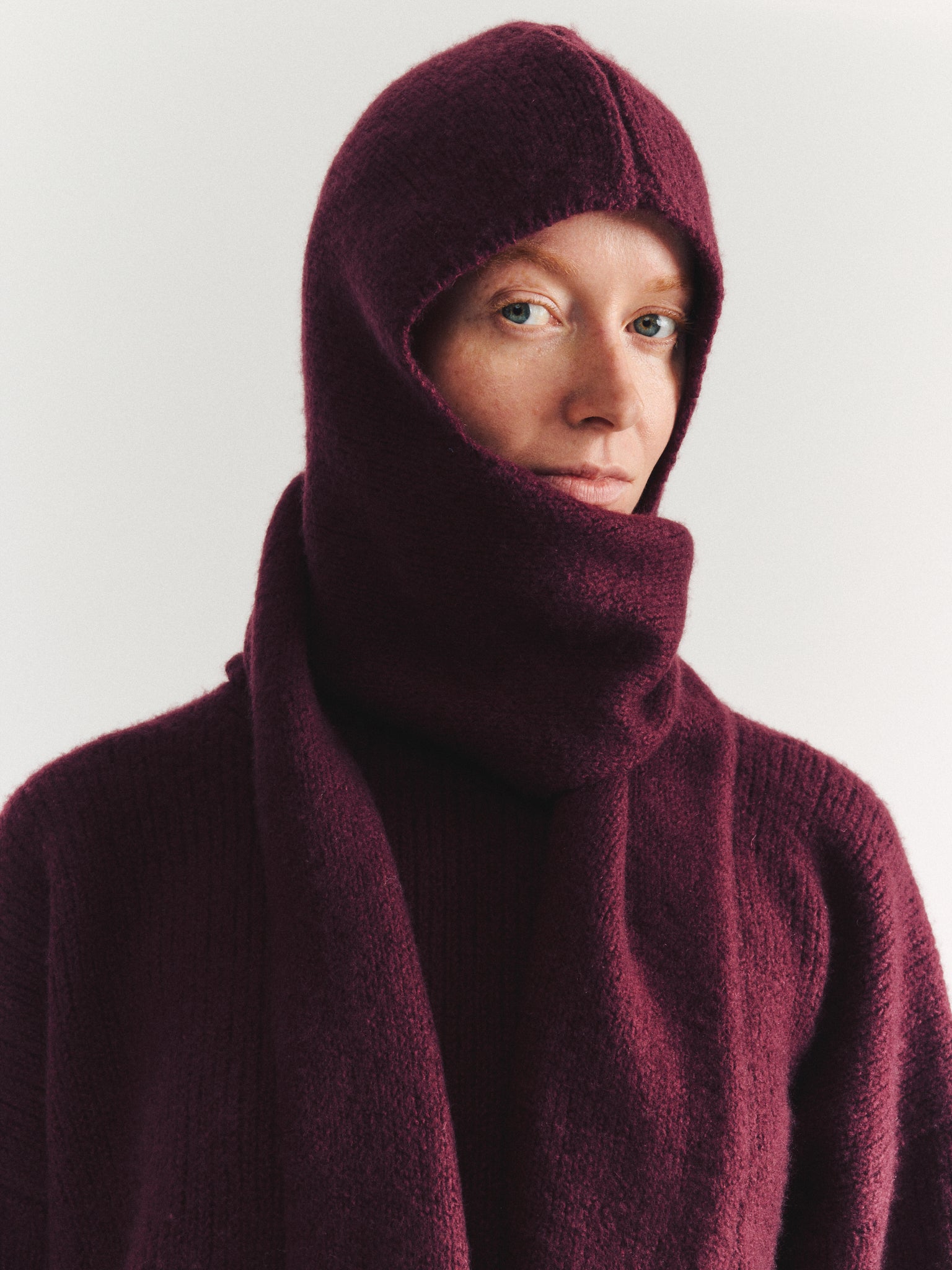 SOFTY HOODED SCARF - WO CASH - PRUNE