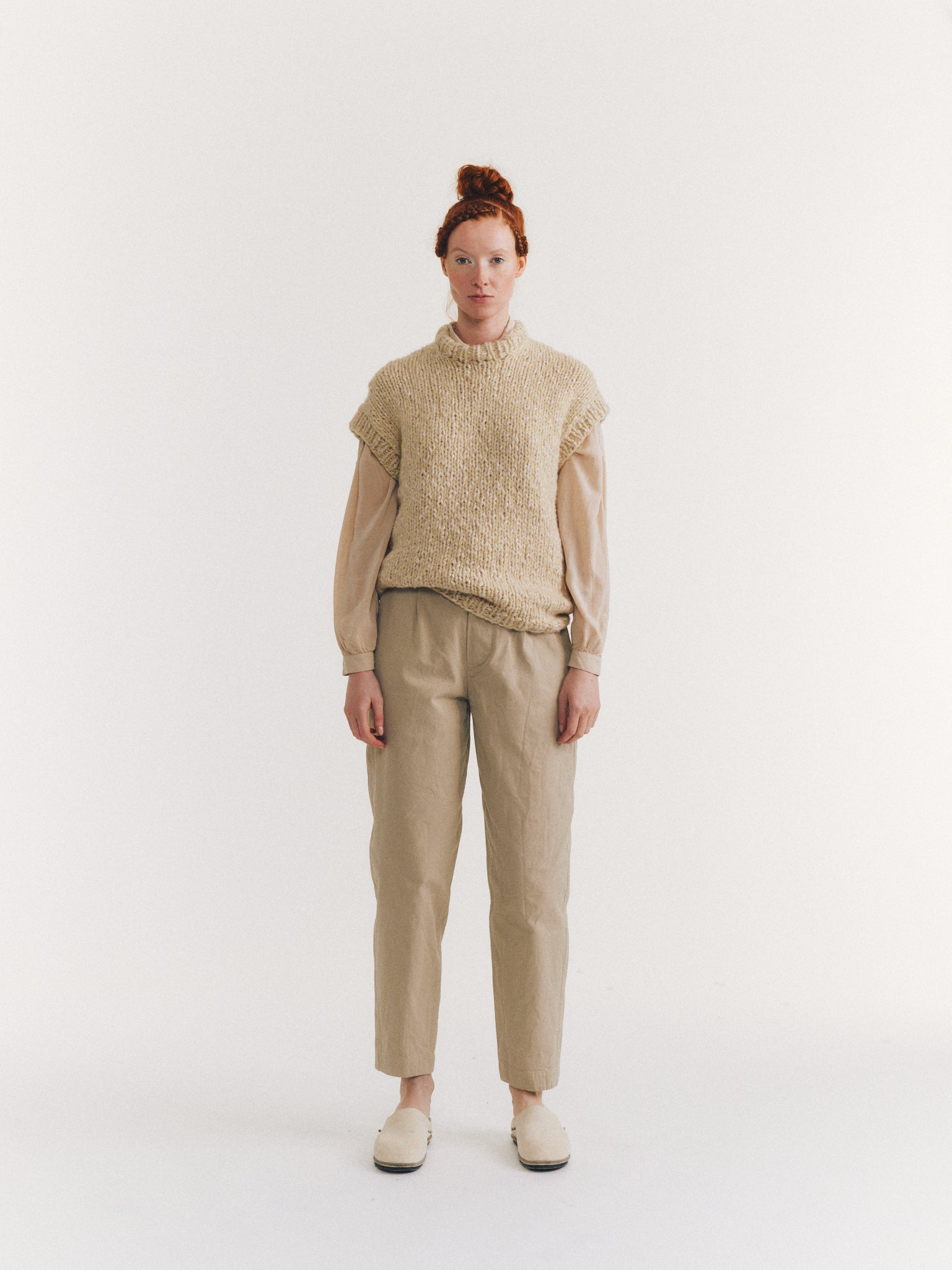 SLEEVELESS JUMPER - SOFTY MARLED - ECRU/ECRU