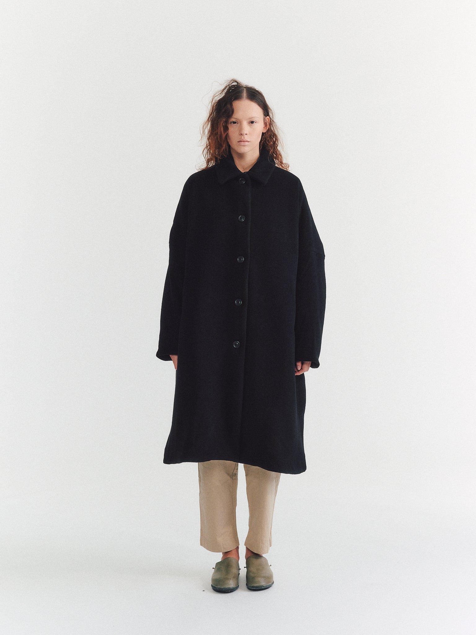 BIG BLOBBY COAT - KASPER - BLACK