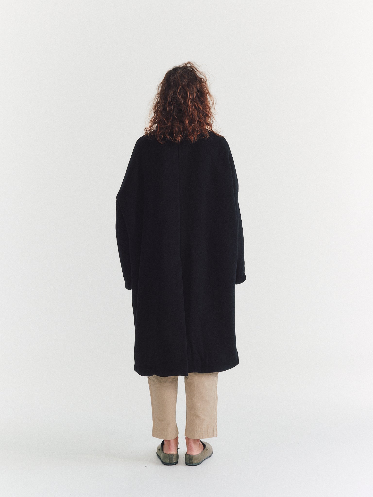BIG BLOBBY COAT - KASPER - BLACK