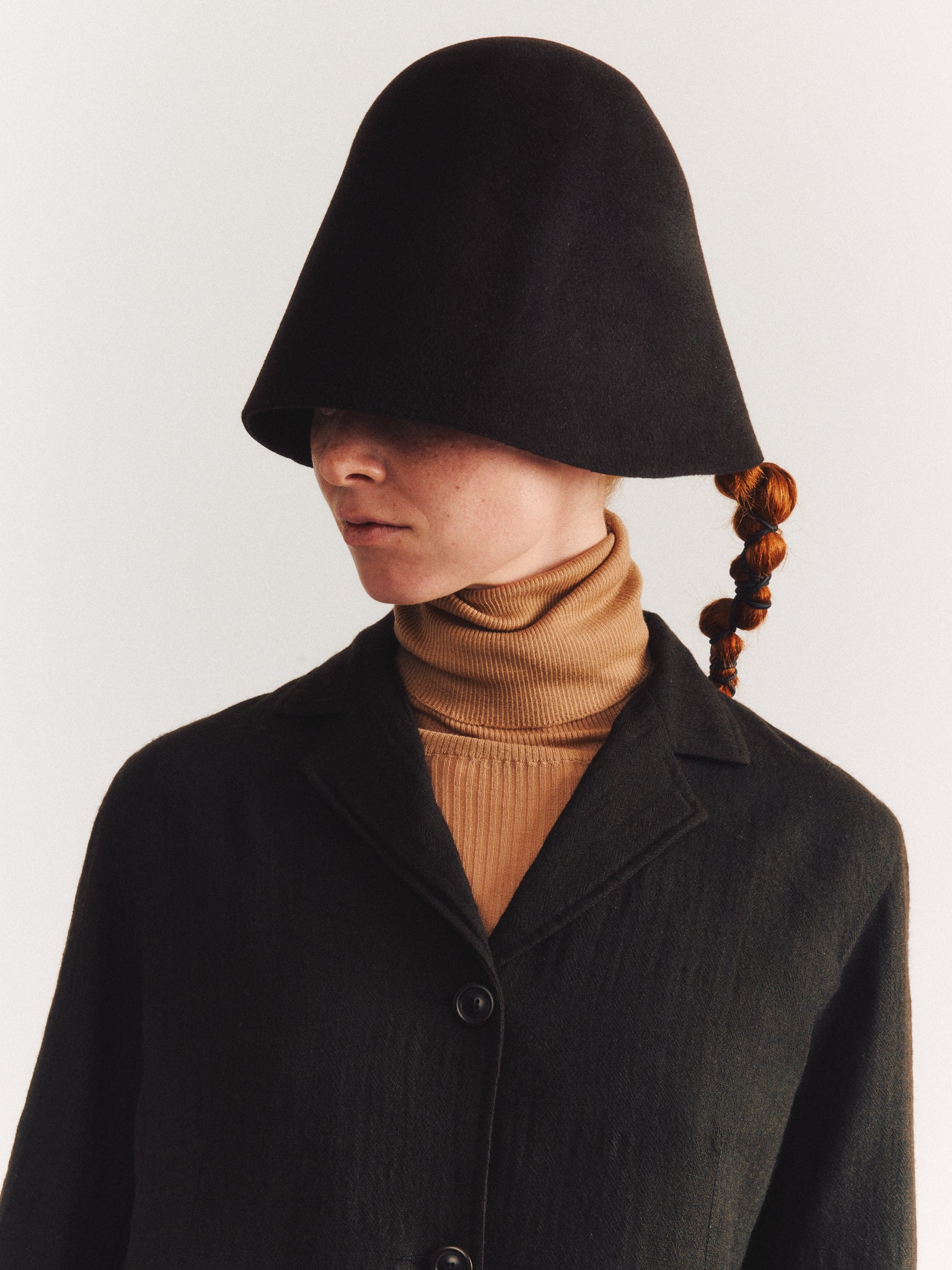 FELT HAT - BROWN