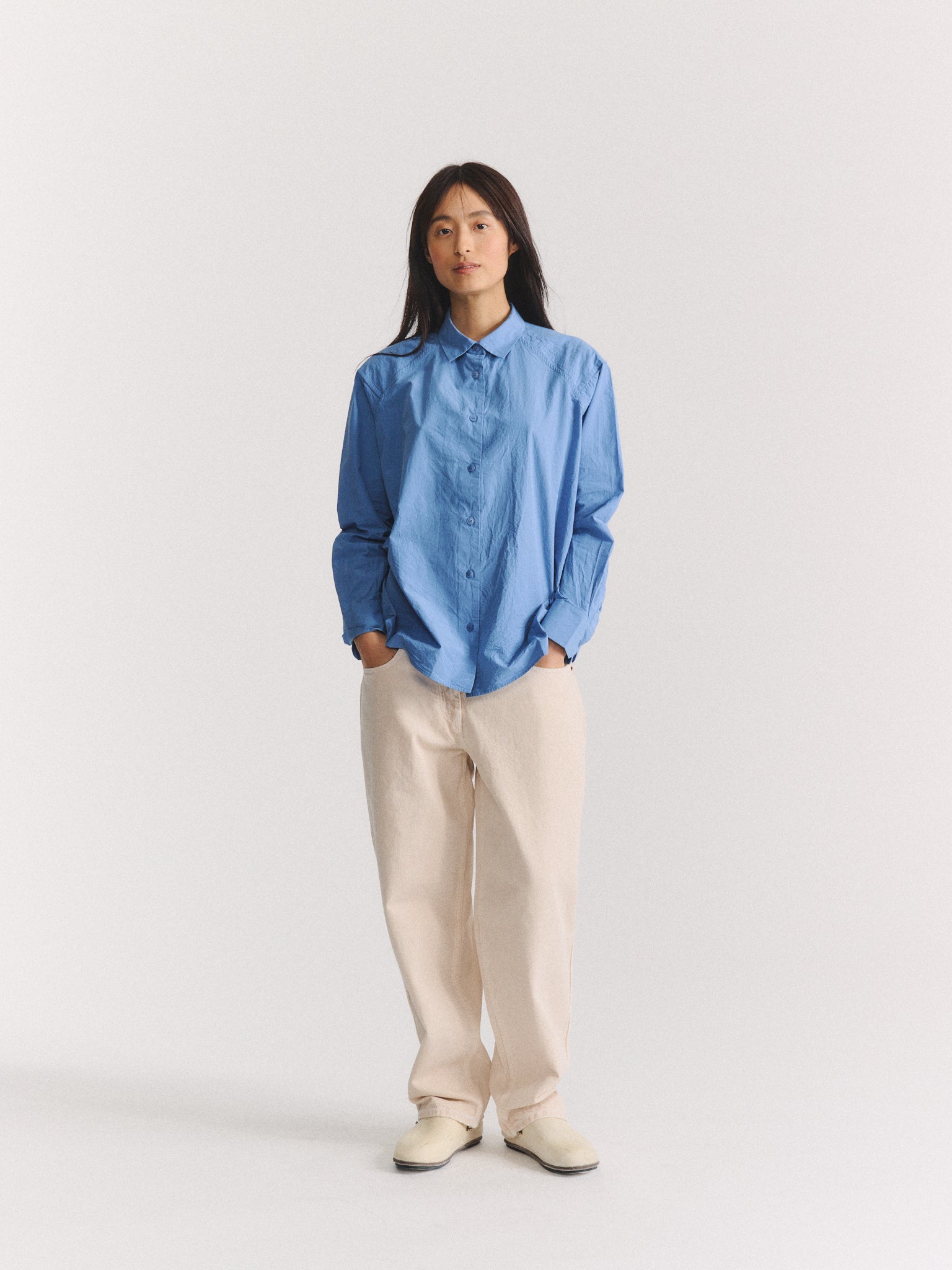 DRAYS TRAVAIL SHIRT - CHALK POPLIN - L BLUE