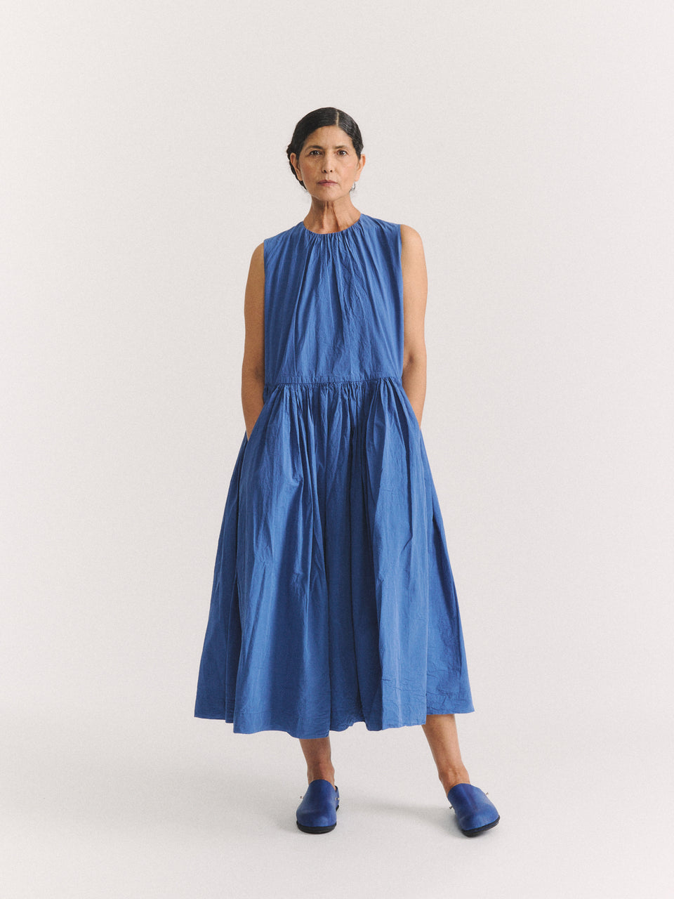 POMME RUCHEE DRESS - CHALK POPLIN - M BLUE