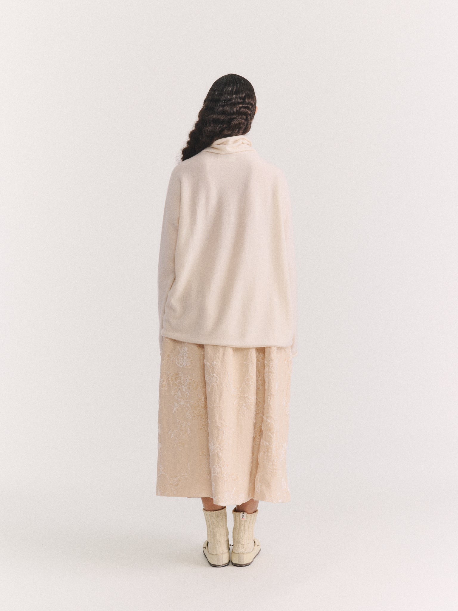 CHIMNEY SEAMLESS JUMPER - CASH - PORCELAIN