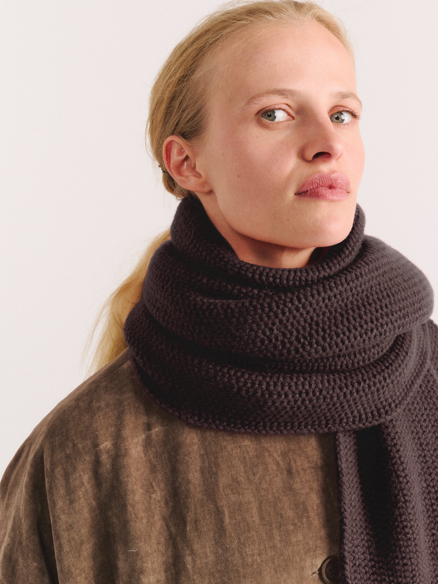ROVER SCARF - WOOLY - EBONY