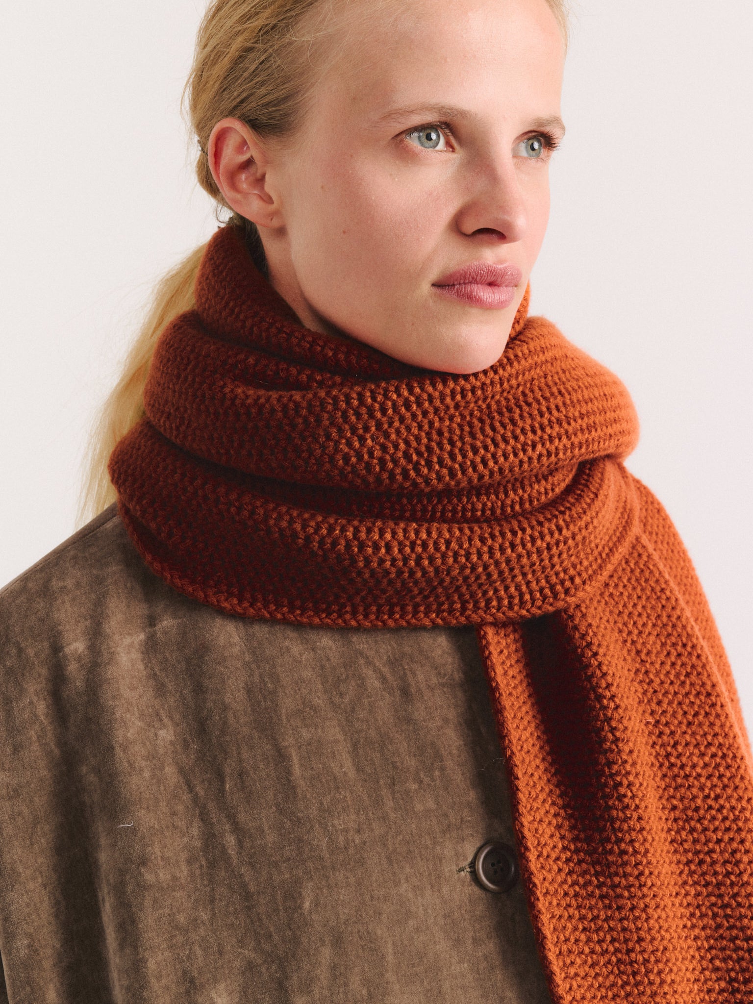 ROVER SCARF - WOOLY - LINDT
