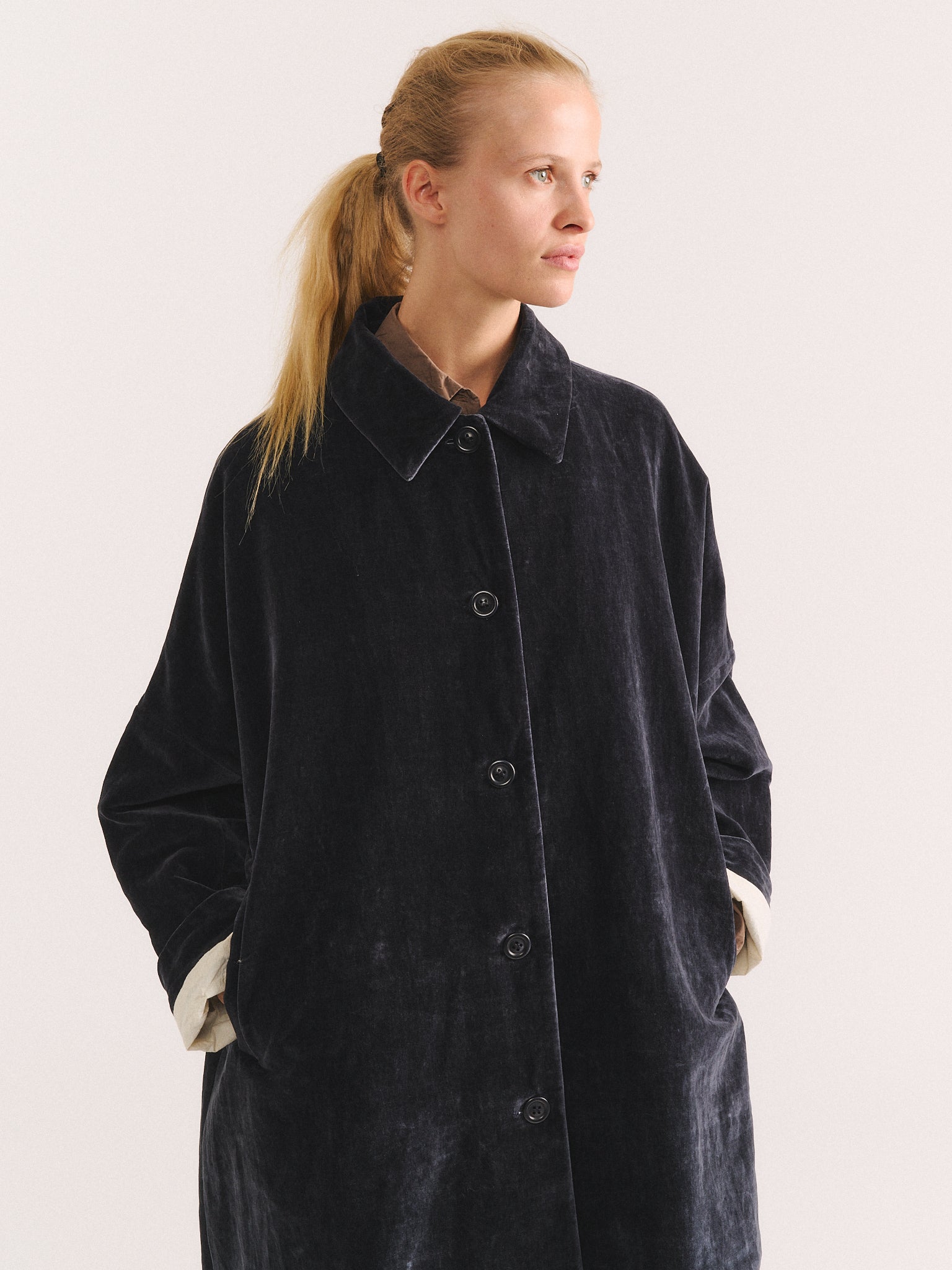 BIG BLOBBY COAT - MID VELVET - NAVY