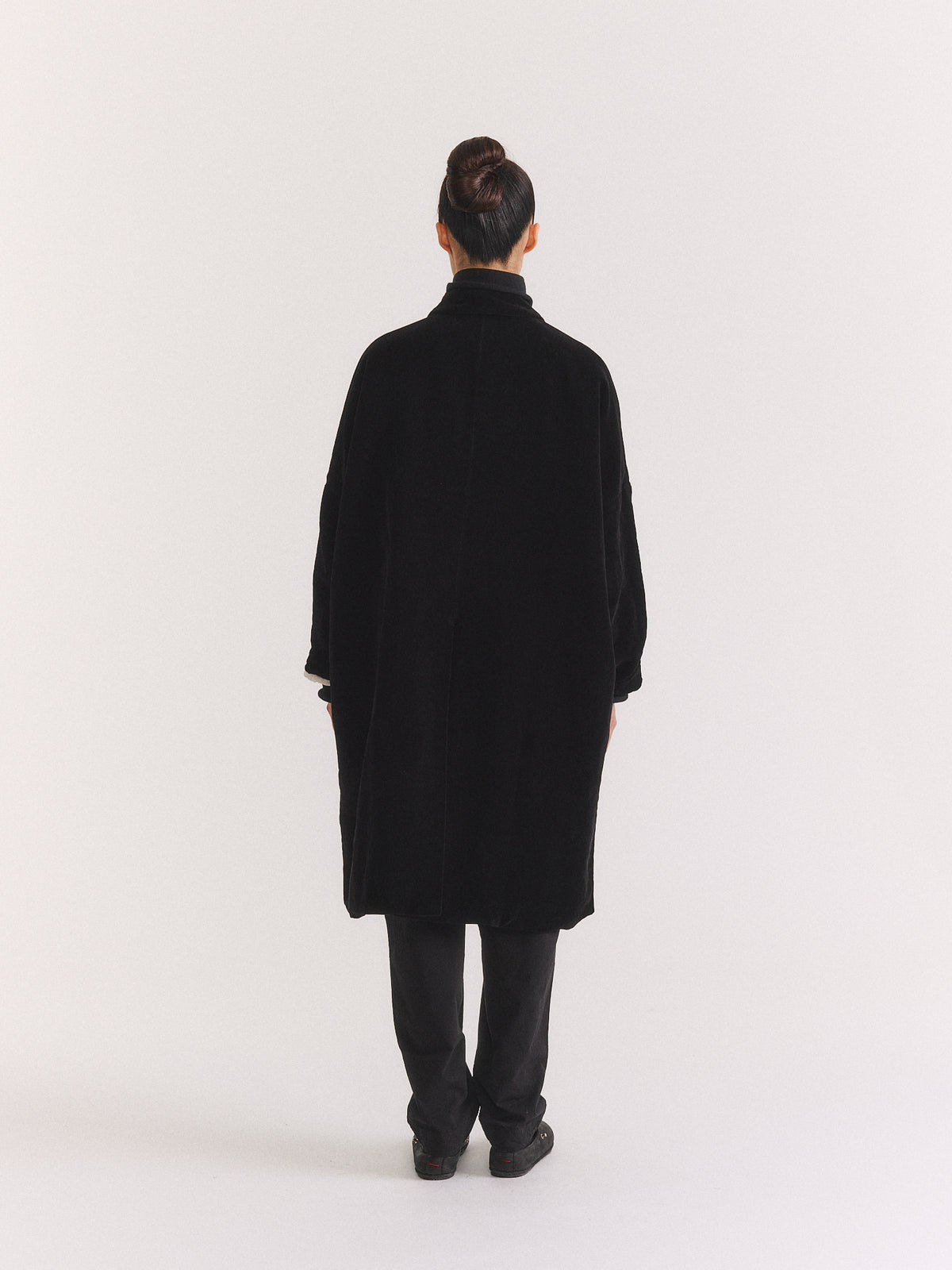 BIG BLOBBY COAT - MID VELVET - BLACK