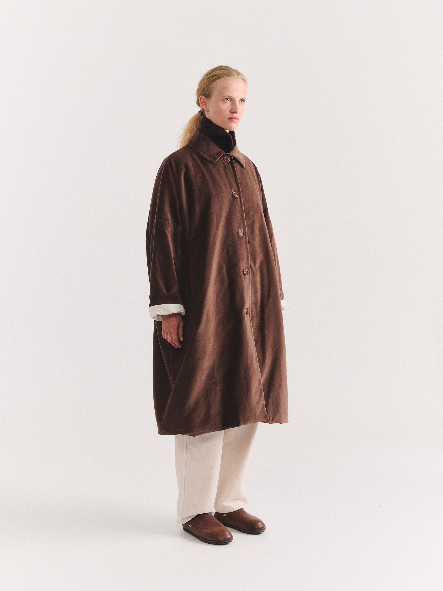 BIG BLOBBY COAT - VELVET - BROWN