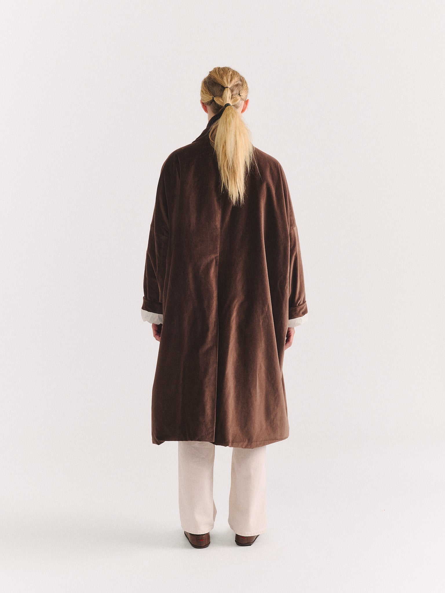 BIG BLOBBY COAT - VELVET - BROWN