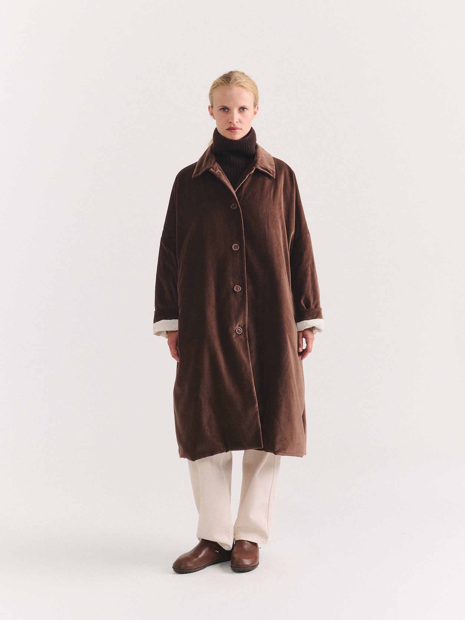 BIG BLOBBY COAT - VELVET - BROWN