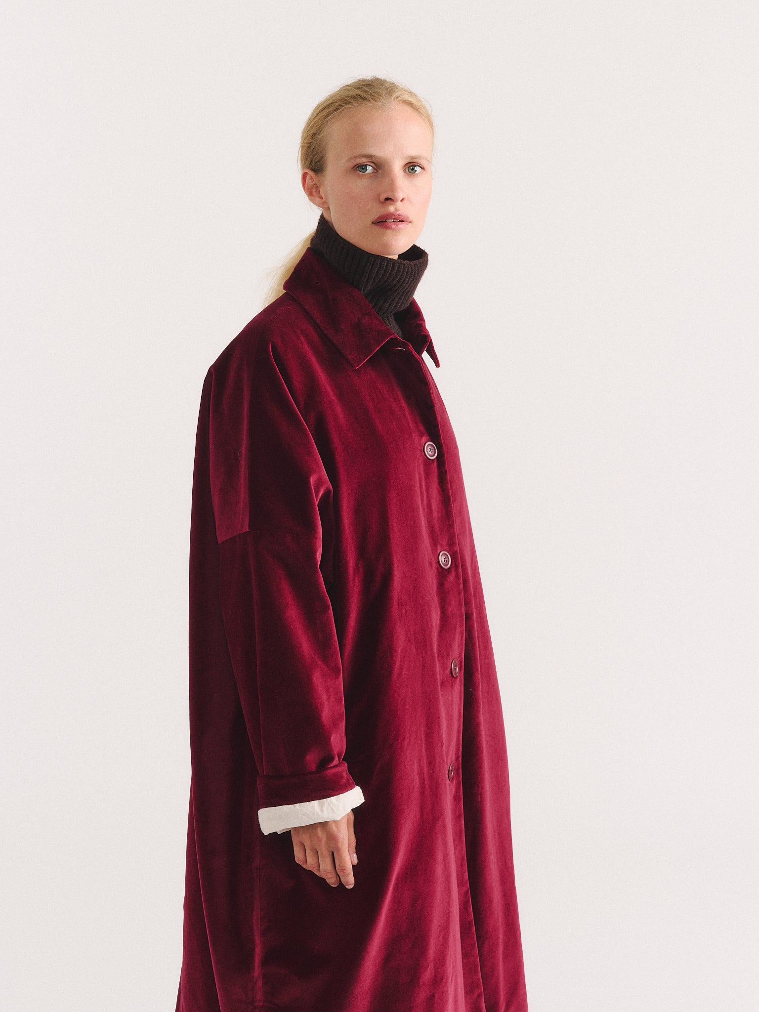 BIG BLOBBY COAT - VELVET - WINE