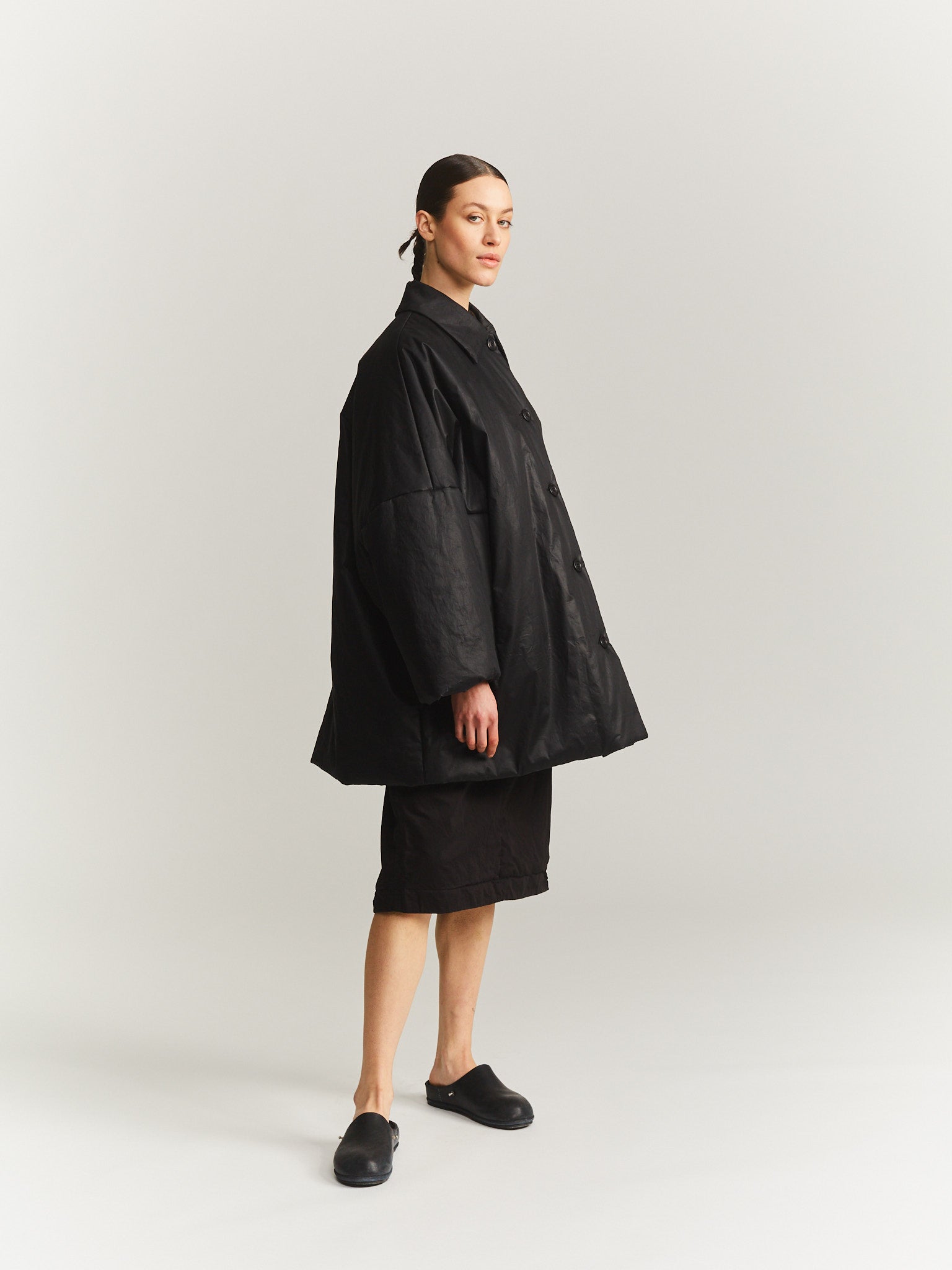 TRIANGLE COAT - LACQED - BLACK