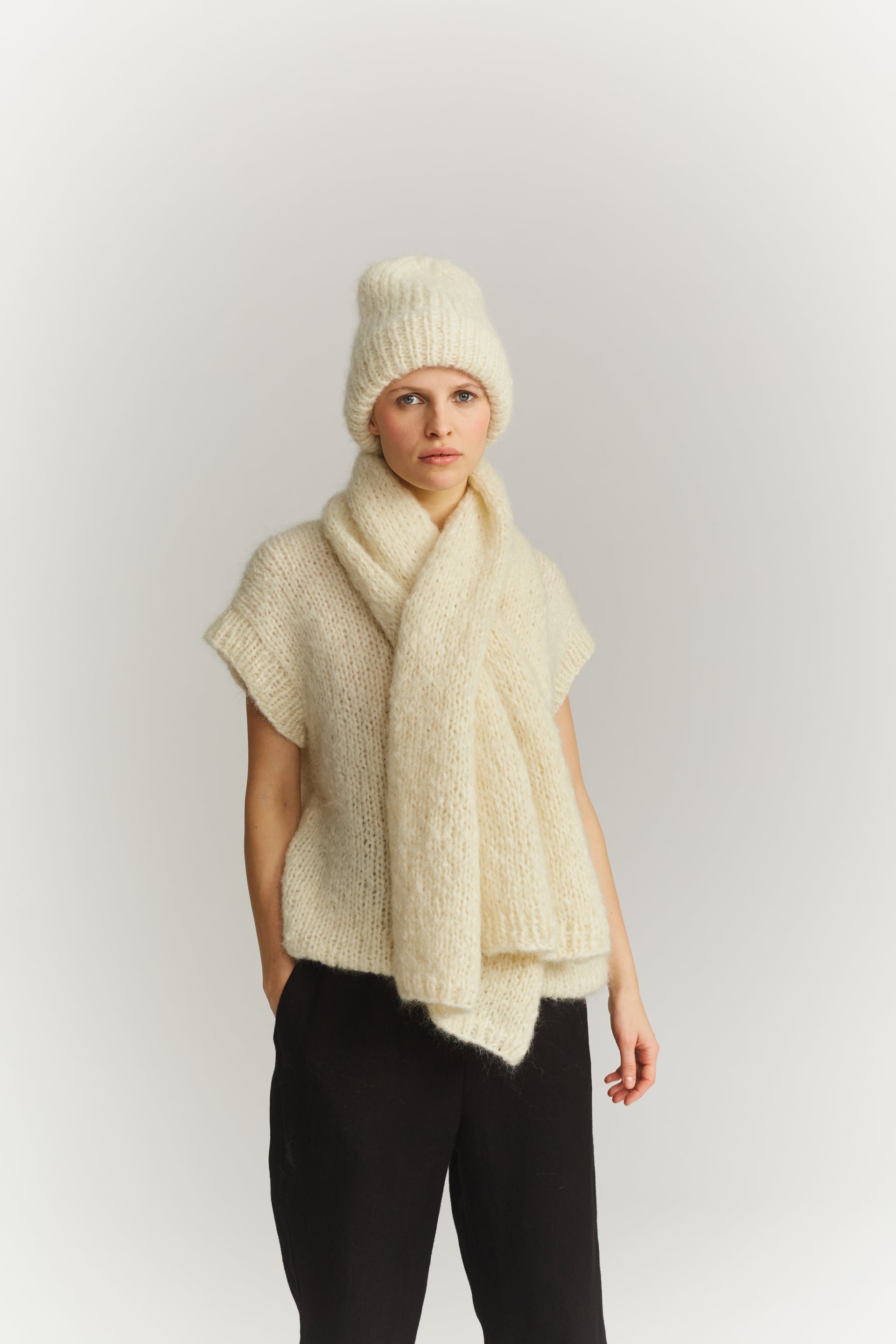 BONNET - MOHAIR - PORCELAINE