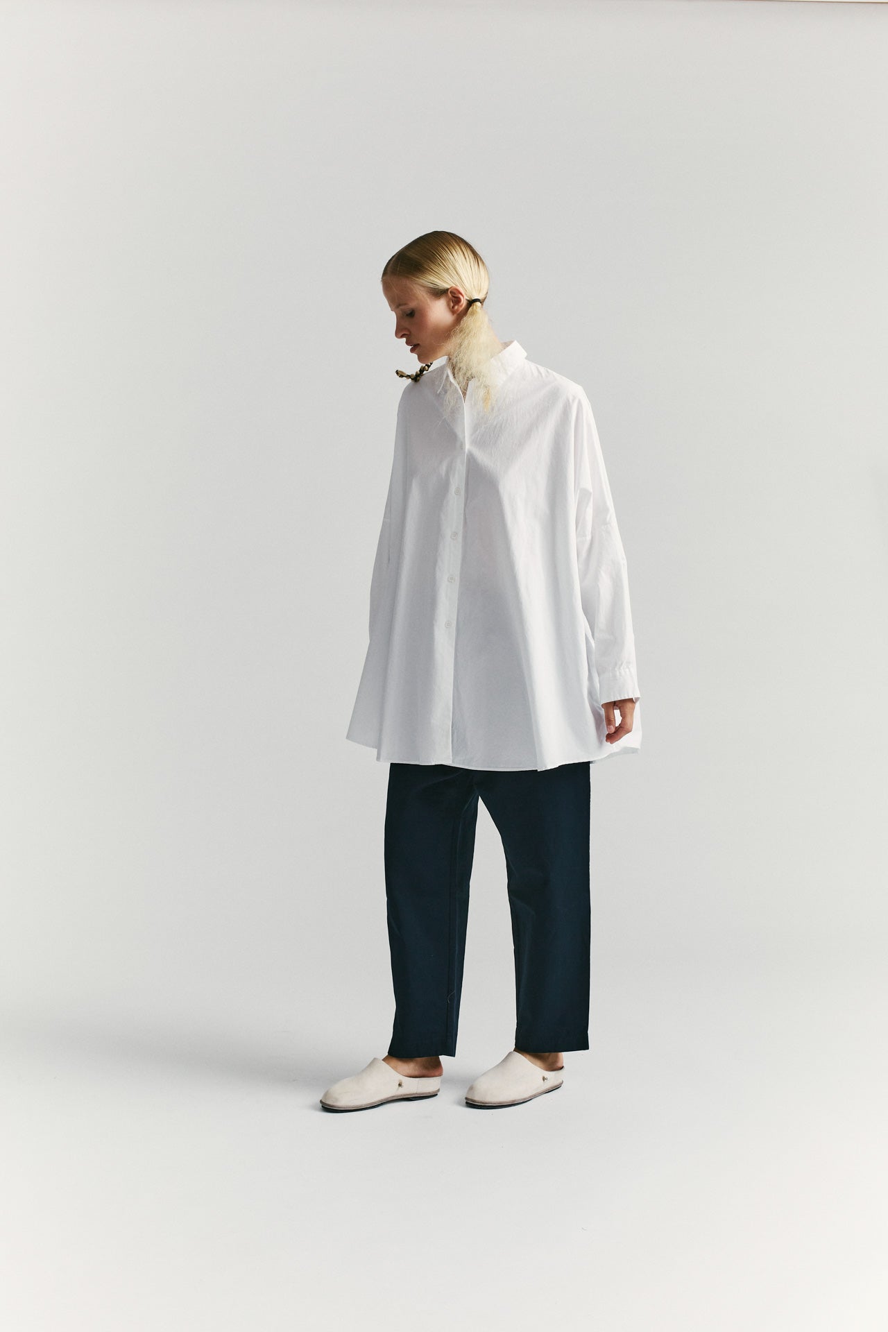 ATOMLESS LESS SHIRT - COT - WHITE