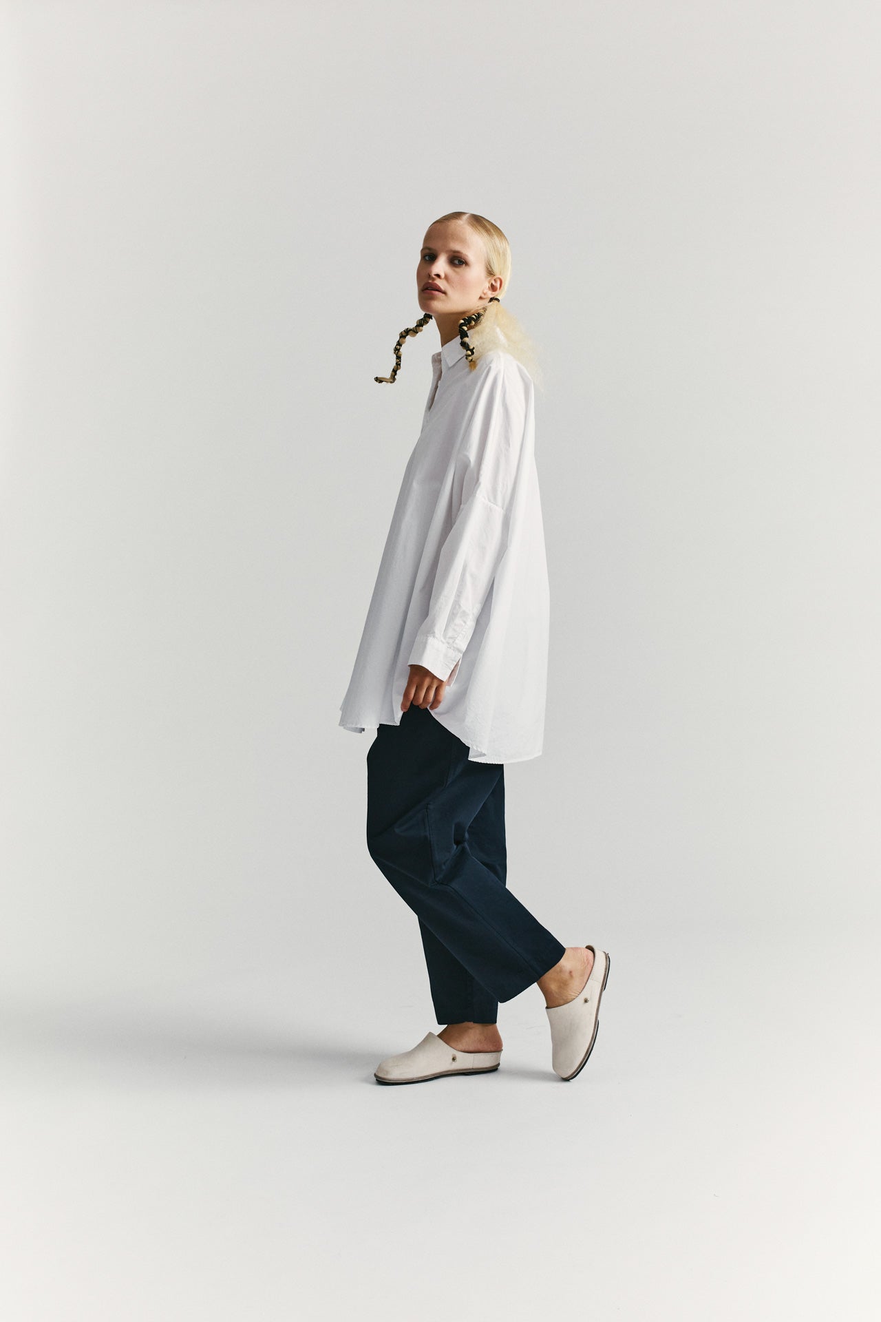 ATOMLESS LESS SHIRT - COT - WHITE