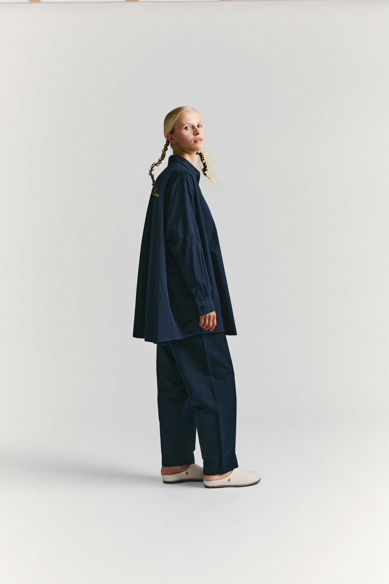 ATOMLESS LESS SHIRT - COT - NAVY