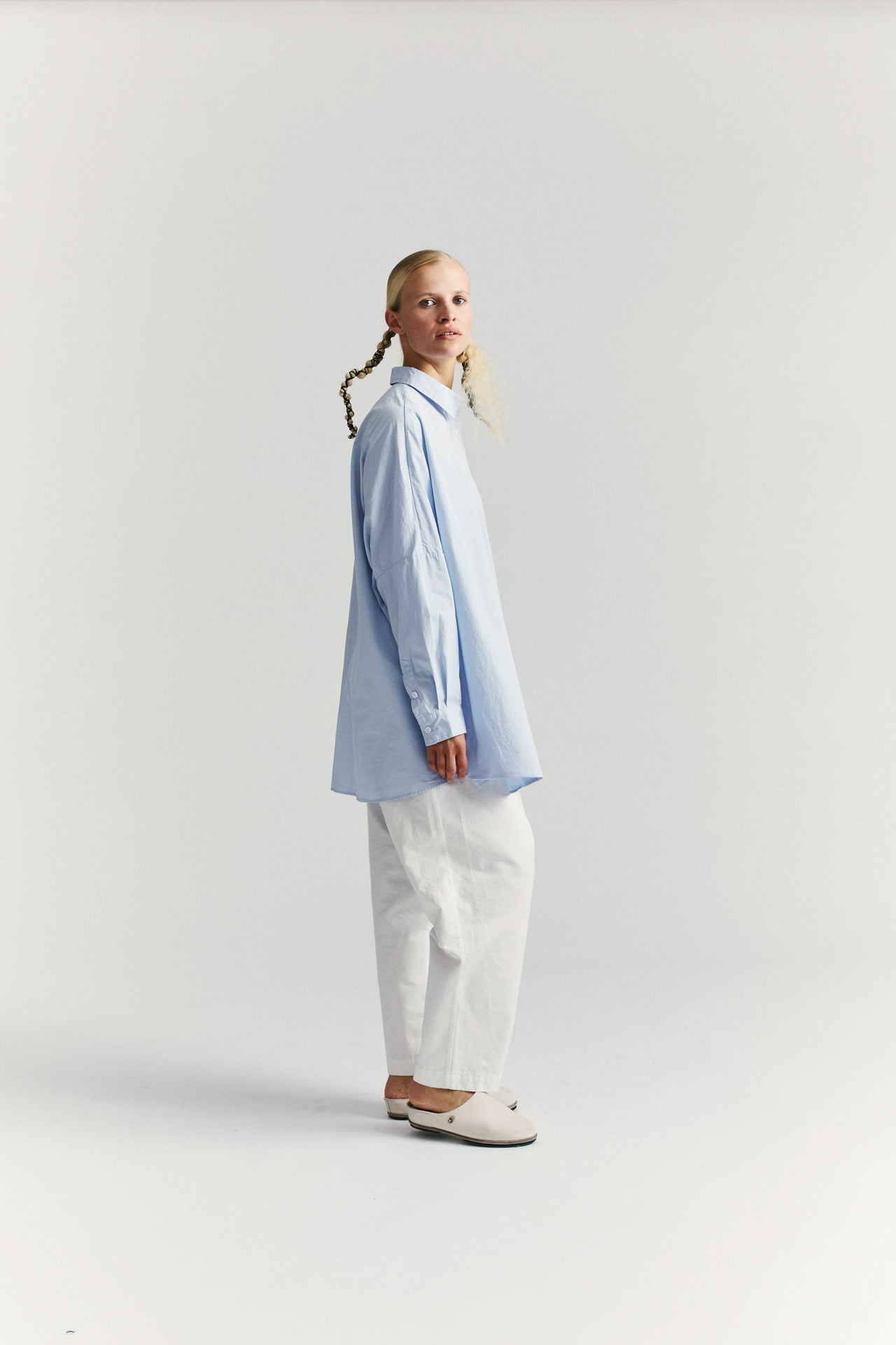 ATOMLESS LESS SHIRT - COT - SKY