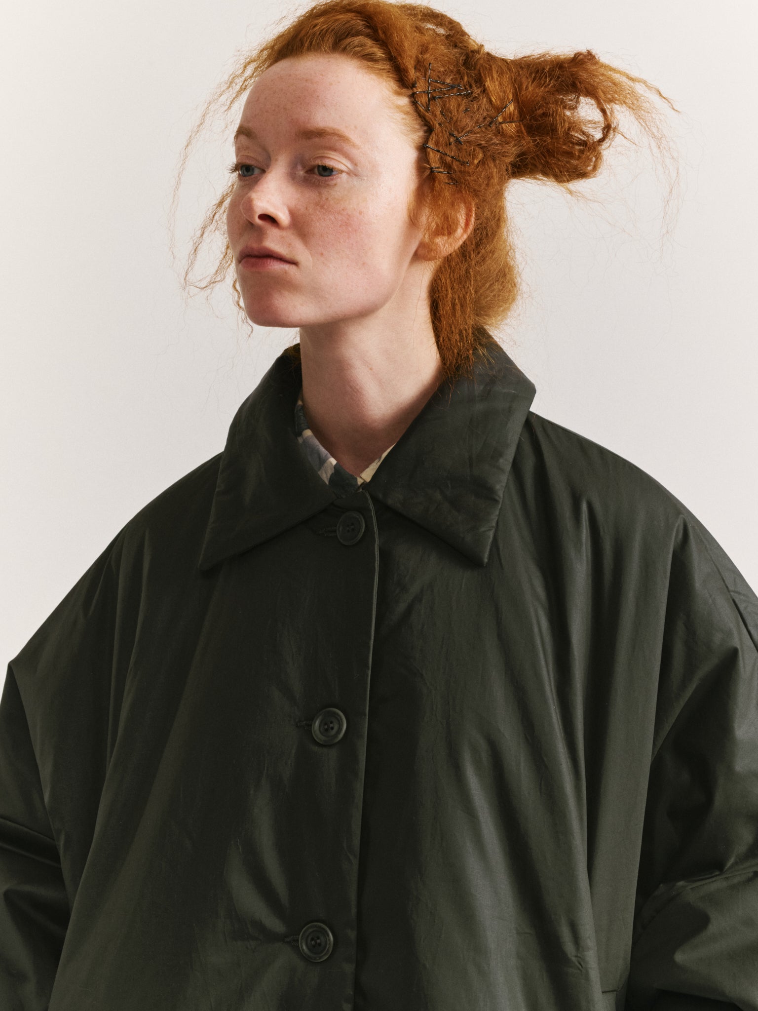 TRIANGLE COAT - LACQED - DARK KHAKI