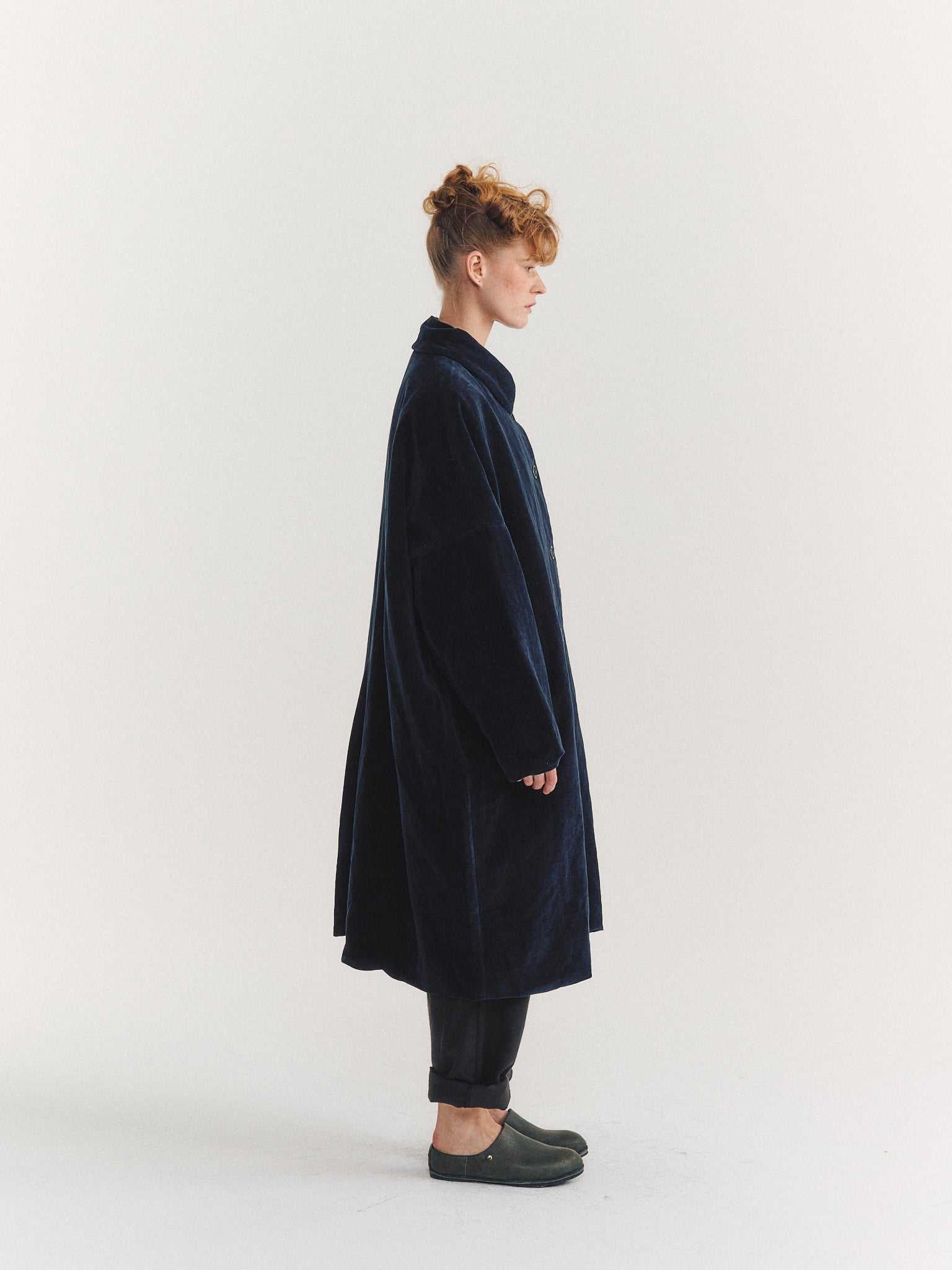 BIG BLOBBY COAT -  MID VELVET - NAVY