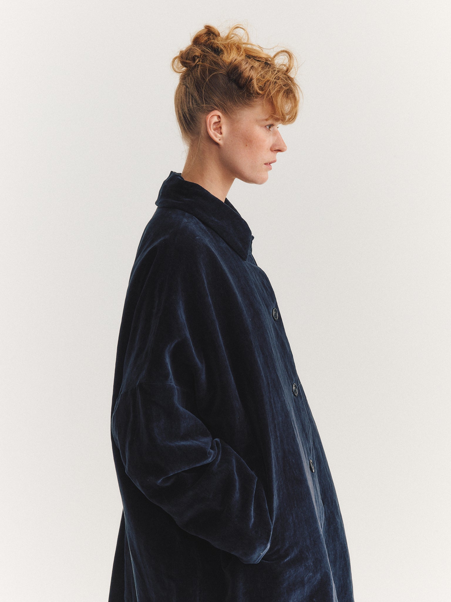 ジャケット・アウター CASEY CASEY BIG BLOBBY COAT VELVET BIG BLOBBY COAT - MID VELVET - NAVY – Casey Casey