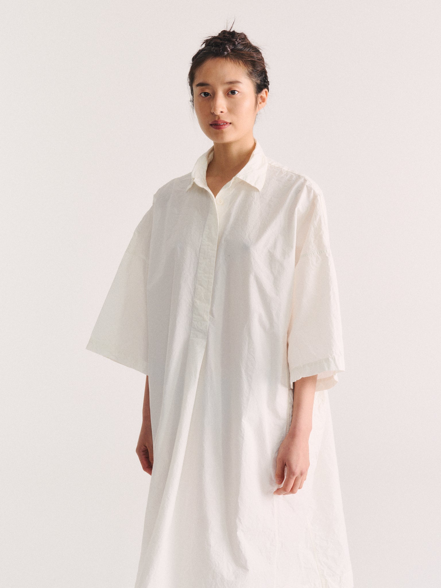 BIG T DRESS - PAPER - WHITE