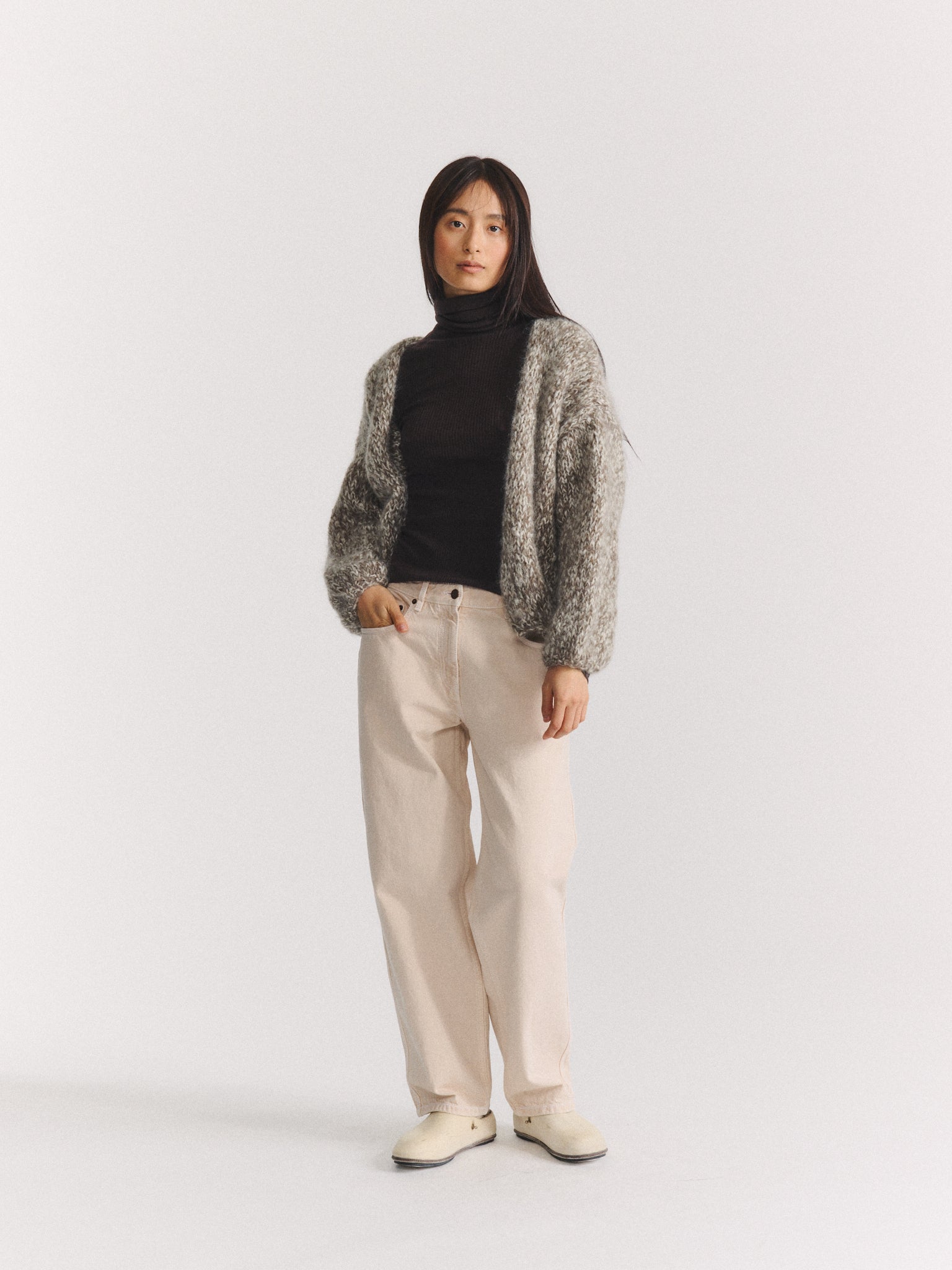 SHORT CARDIGAN - KHAKI/PORCELAIN