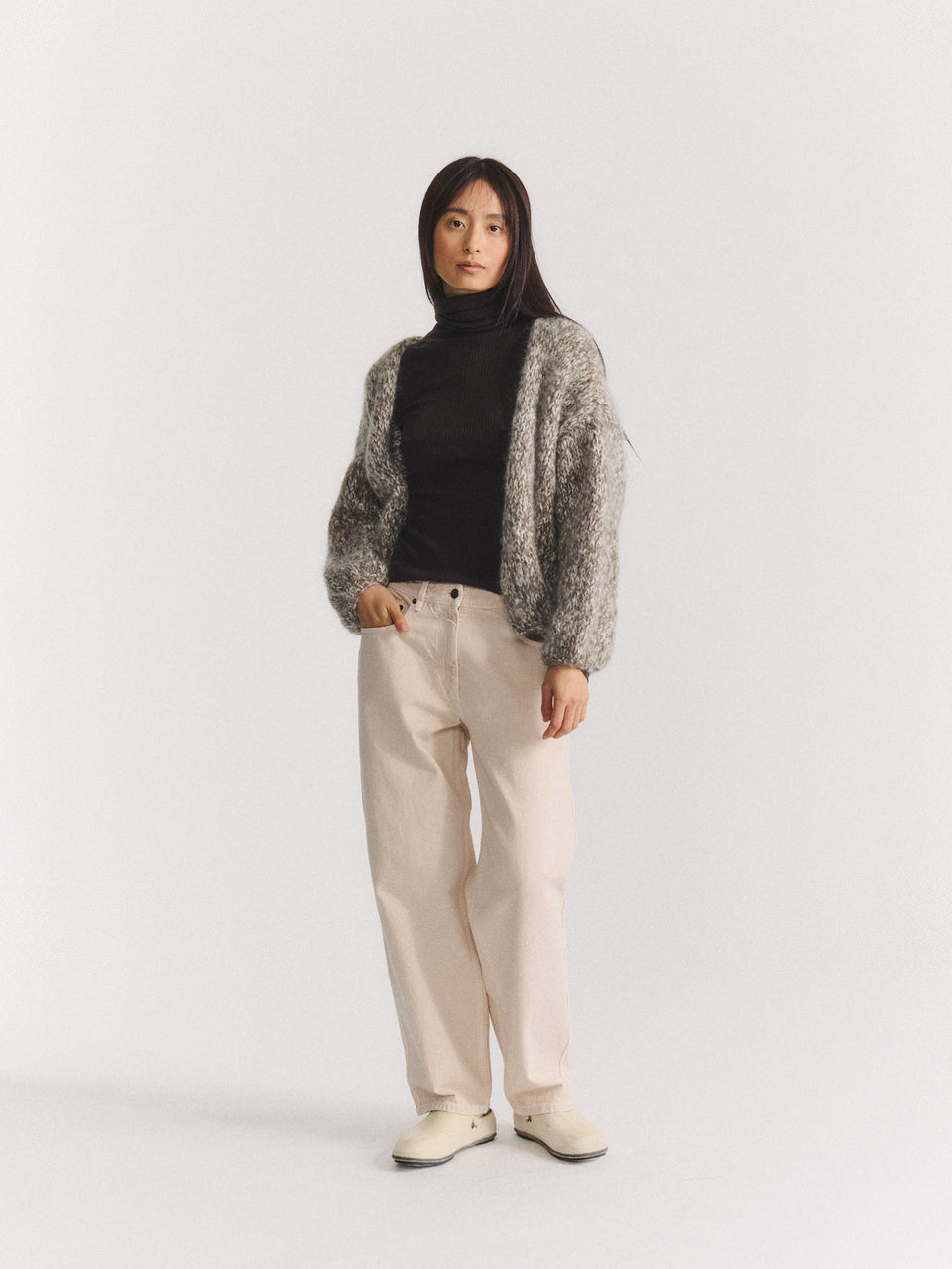 SHORT CARDIGAN - KHAKI/PORCELAIN