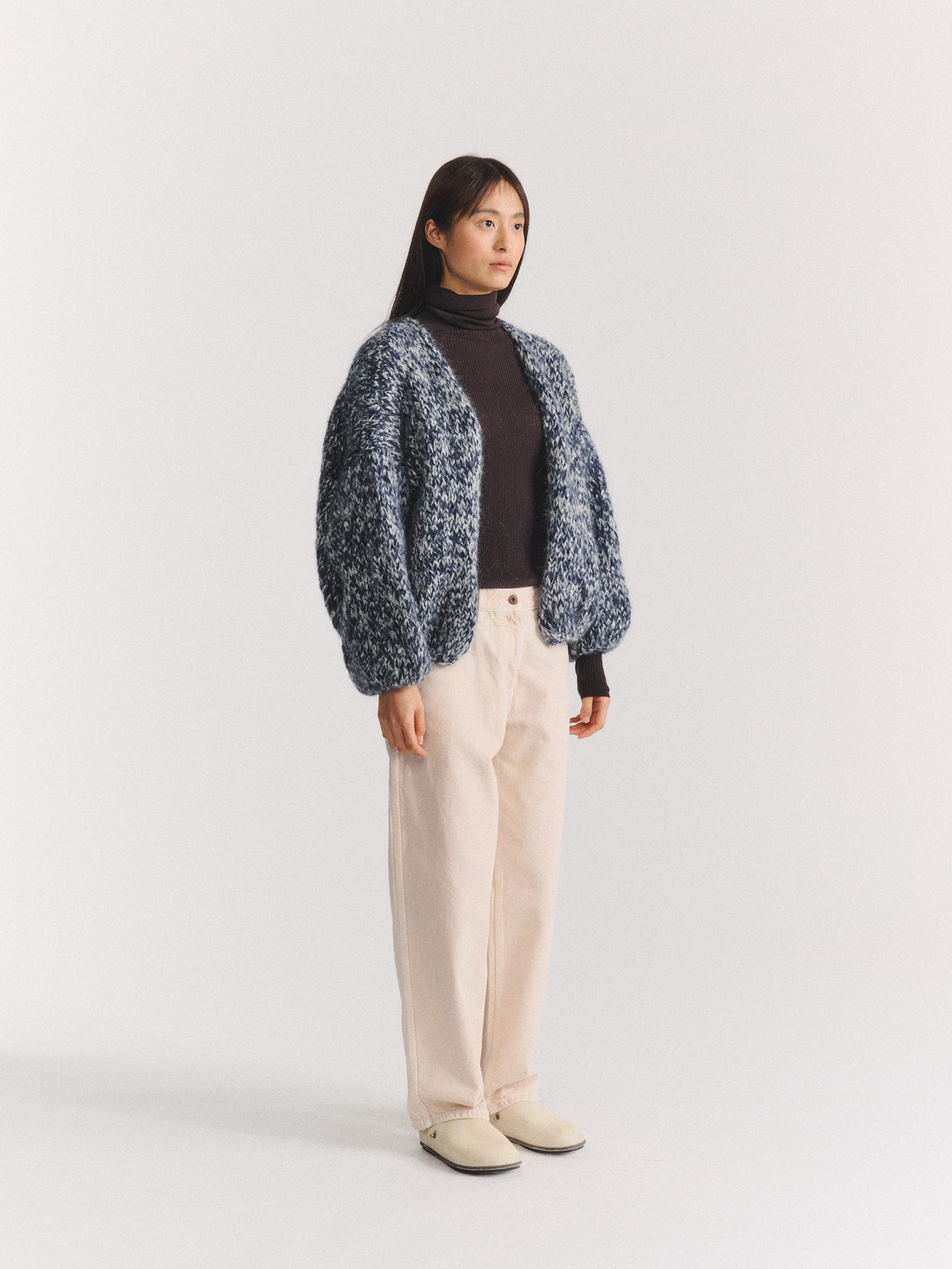 SHORT CARDIGAN - NAVY/PORCELAIN