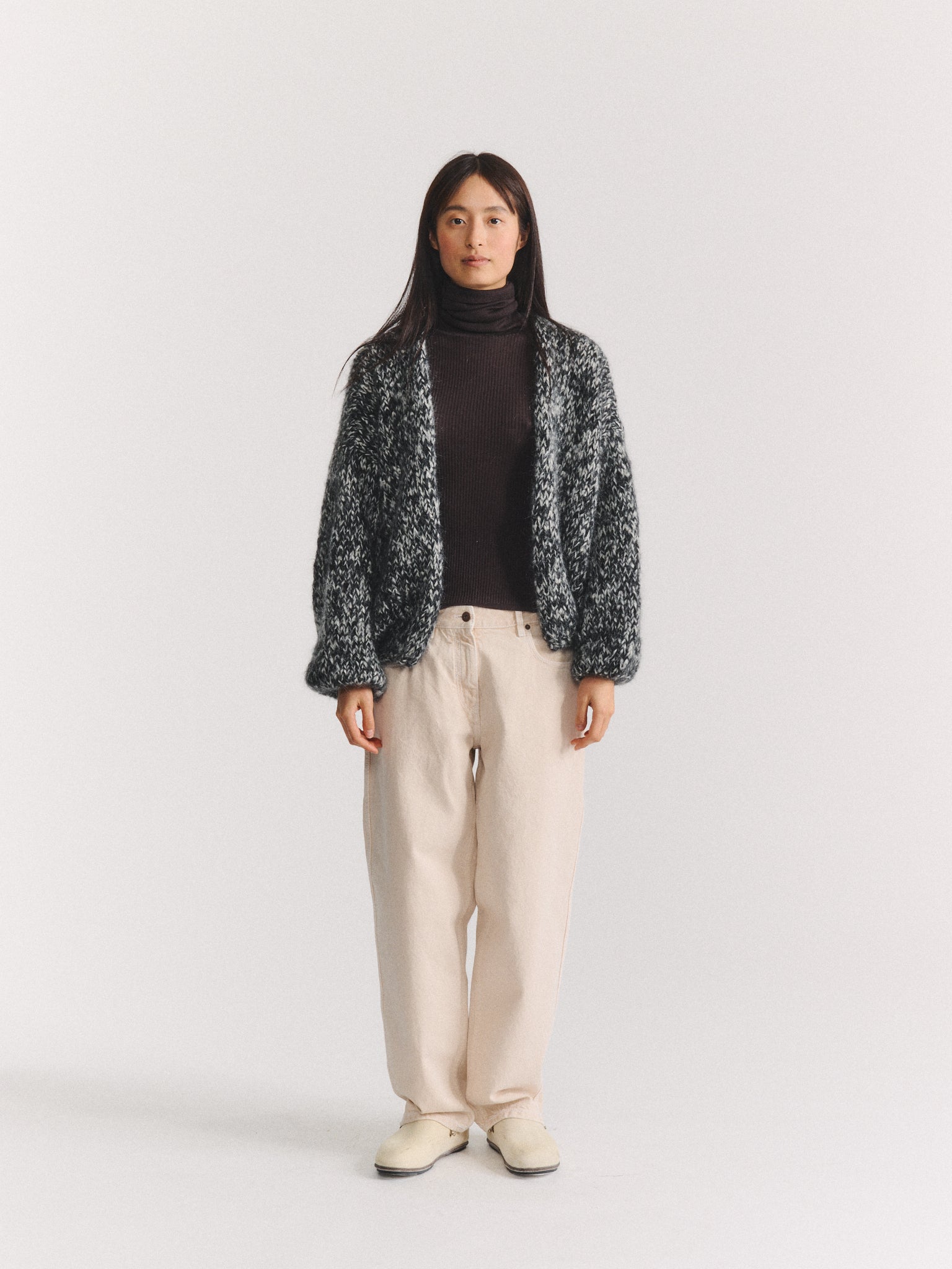 CARDIGAN COURT - NOIR/PORCELAINE